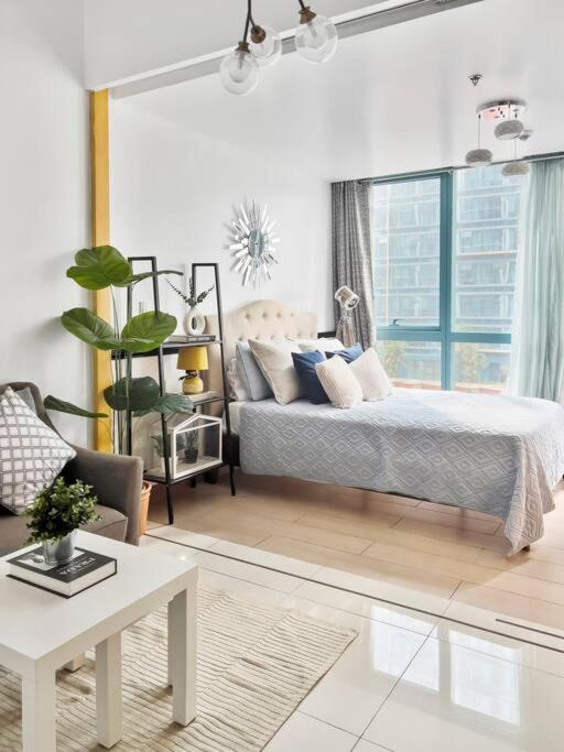 One Uptown Residences Bgc 따구익 외부 사진