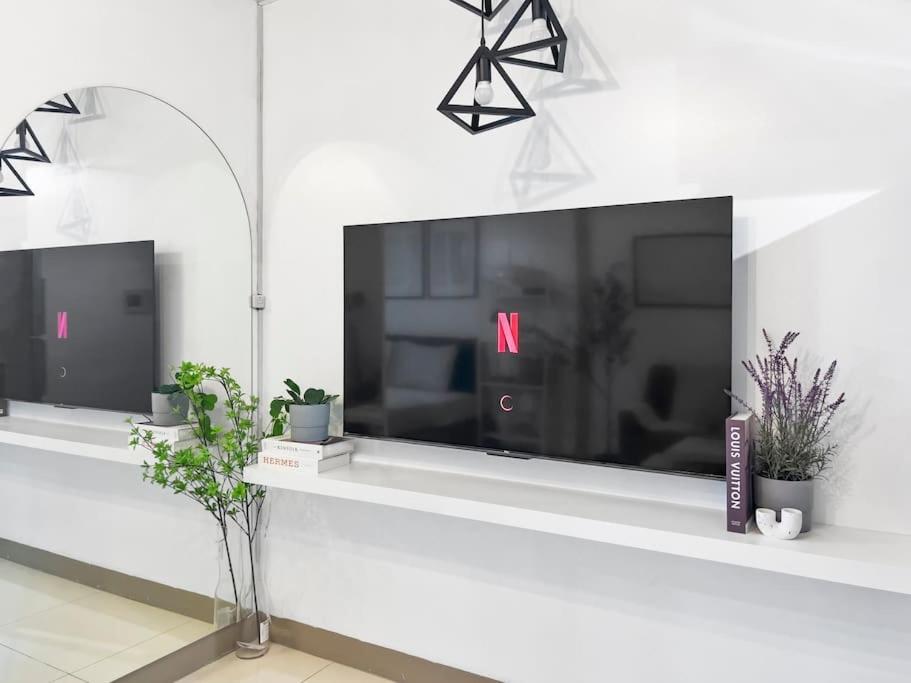 One Uptown Residences Bgc 따구익 외부 사진
