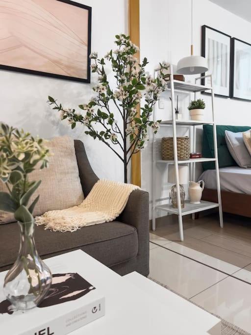 One Uptown Residences Bgc 따구익 외부 사진
