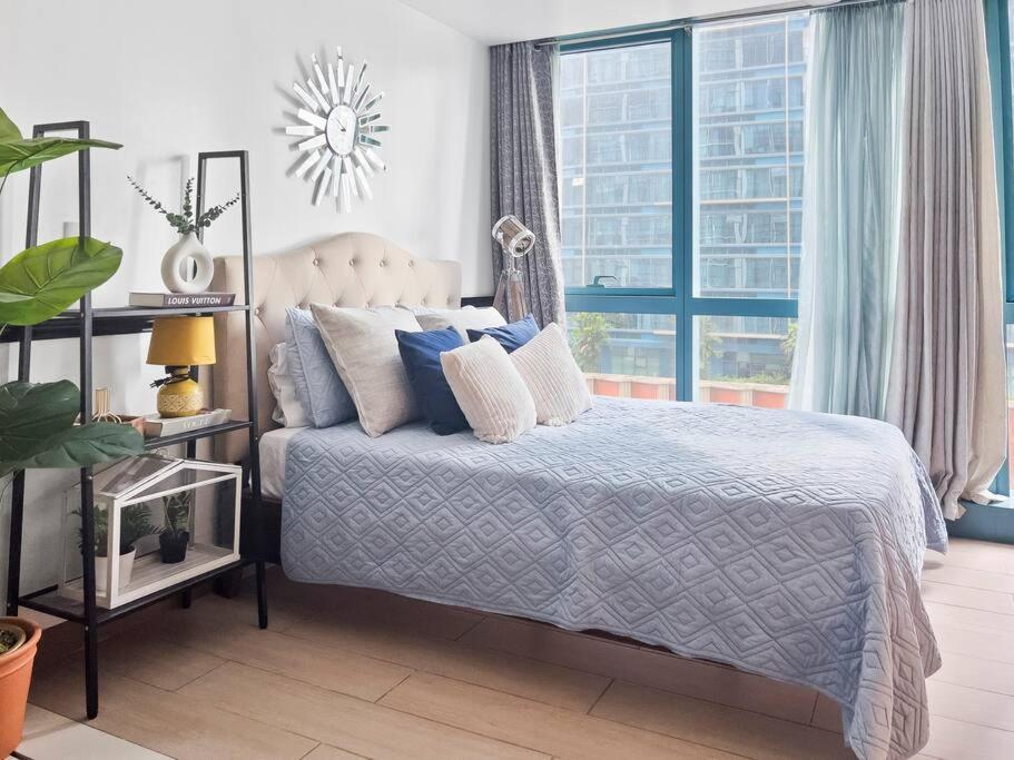 One Uptown Residences Bgc 따구익 외부 사진