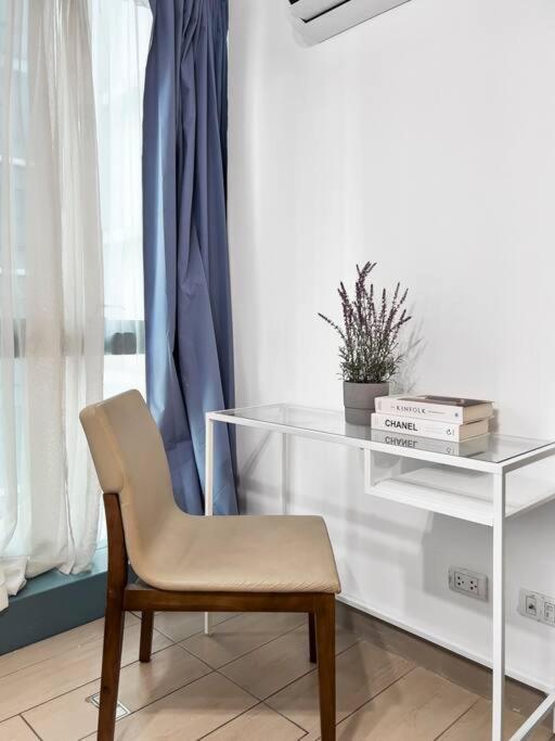 One Uptown Residences Bgc 따구익 외부 사진