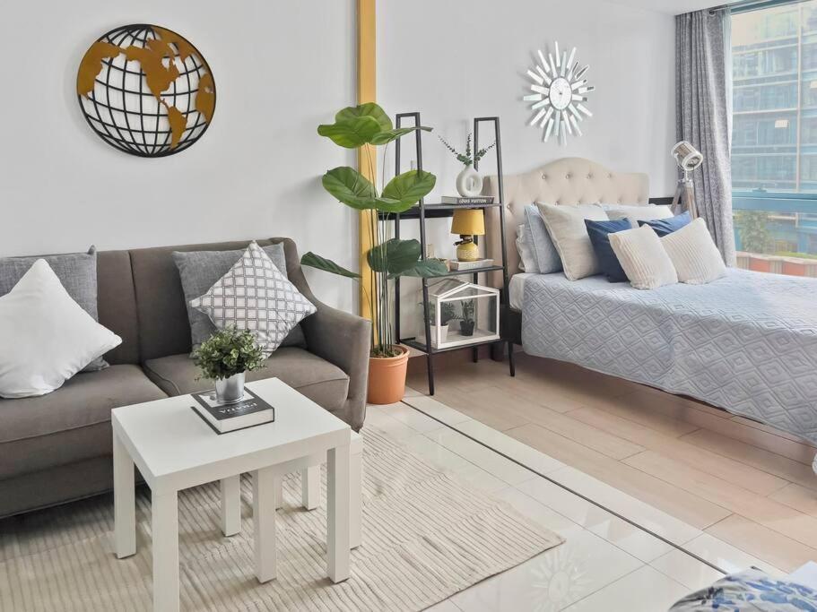 One Uptown Residences Bgc 따구익 외부 사진