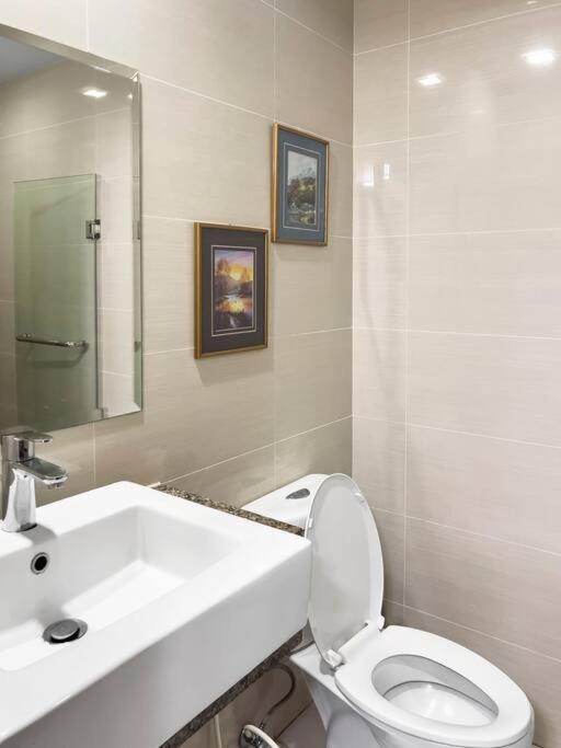 One Uptown Residences Bgc 따구익 외부 사진